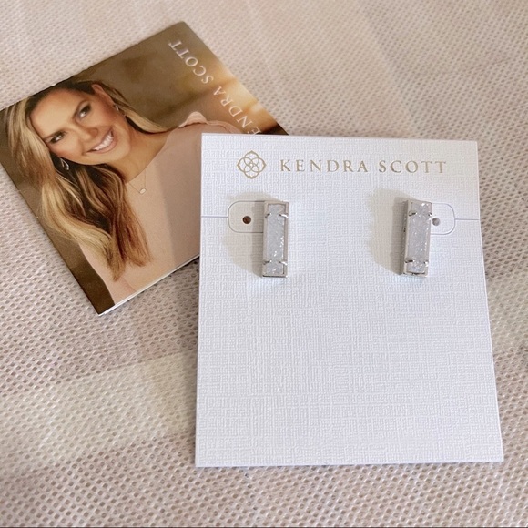 New Kendra Scott Lady Stud Earrings - Picture 8 of 9